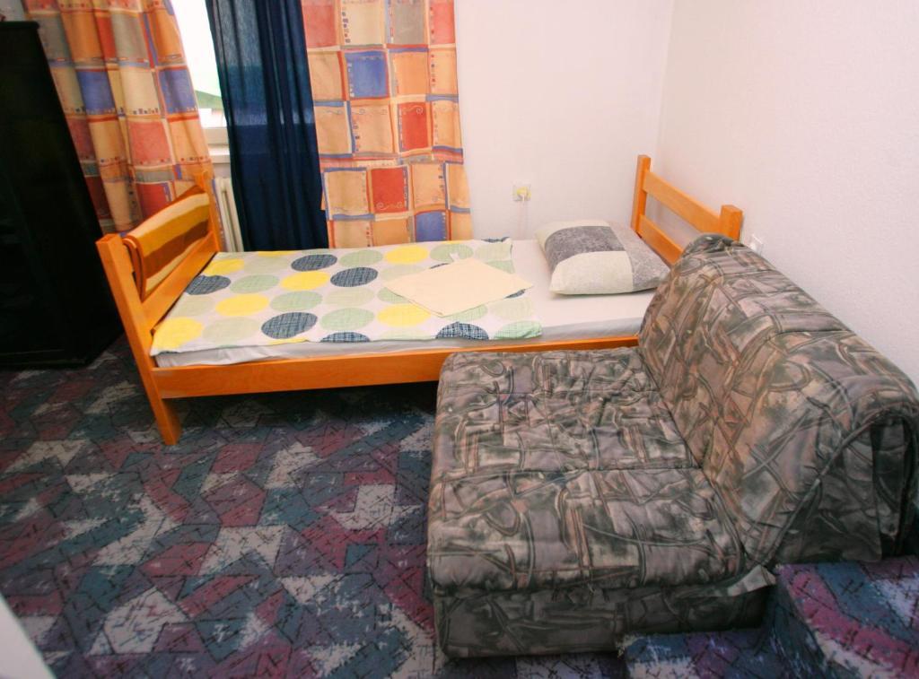 Hostel 021 Novi Sad Ruang foto