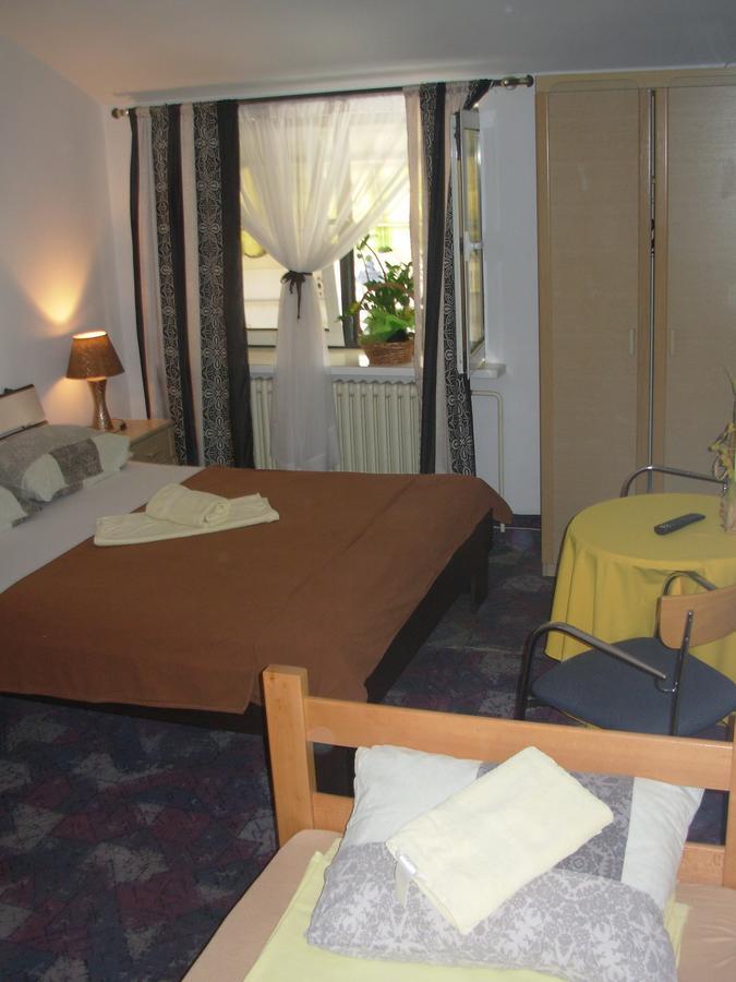 Hostel 021 Novi Sad Bagian luar foto